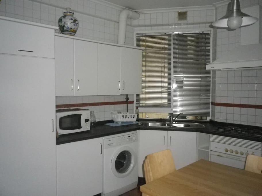 Espacioso 140 M2 Y Calidad A 250 Metros Playa Y Puerto Deportivo 5hab 2 Banos Vut2917as Gijón