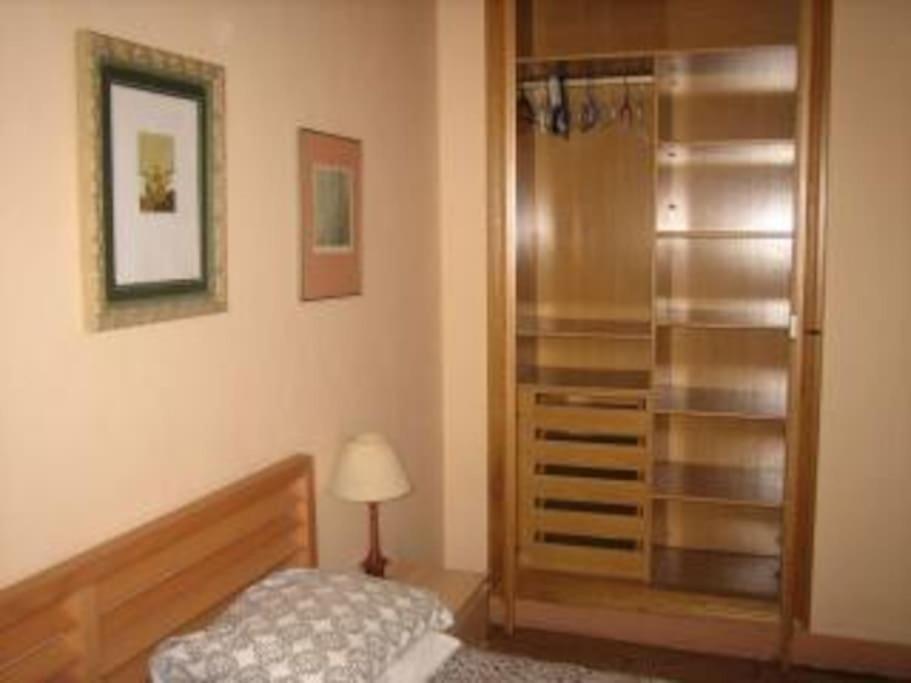 Espacioso 140 M2 Y Calidad A 250 Metros Playa Y Puerto Deportivo 5hab 2 Banos Vut2917as Gijón
